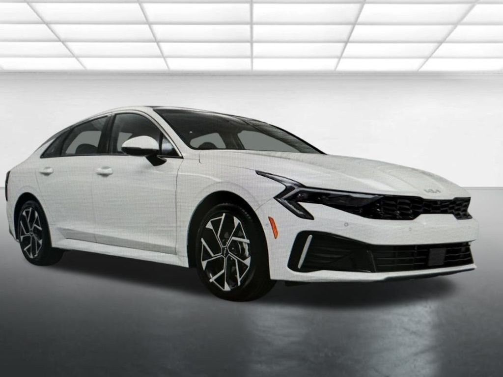 Used 2025 White Kia EX image 1