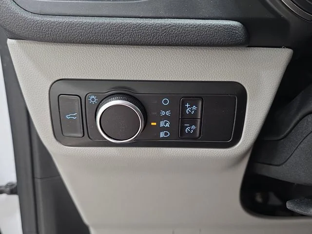 Certified Used 2023 Oxford White Ford Active image 20