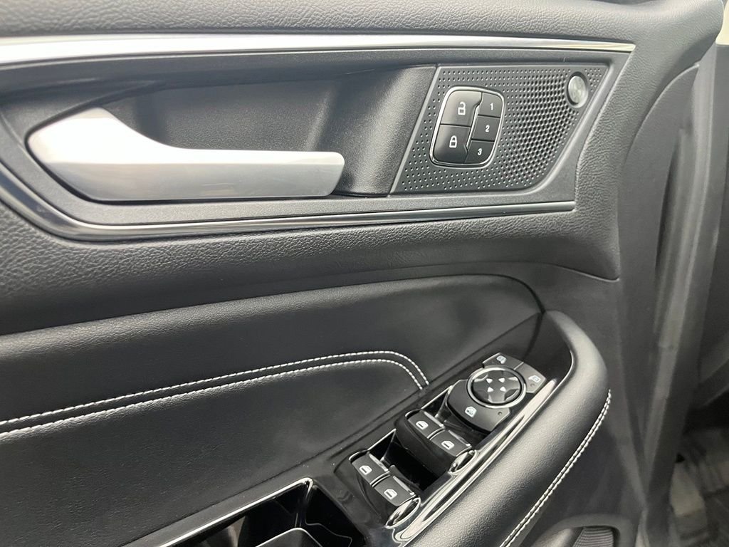 Used 2019 Stone Gray Metallic Ford Titanium image 19