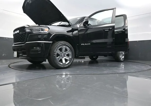 New 2026 Diamond Black Crystal Pearl-Coat Exterior Paint RAM Big Horn/Lone Star image 32