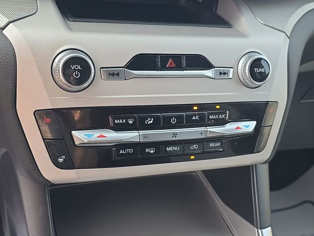 Used 2024 Silver Metallic Ford XLT image 25