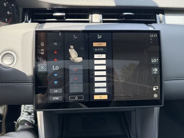 New 2026 Ostuni Pearl White LAND ROVER  image 18
