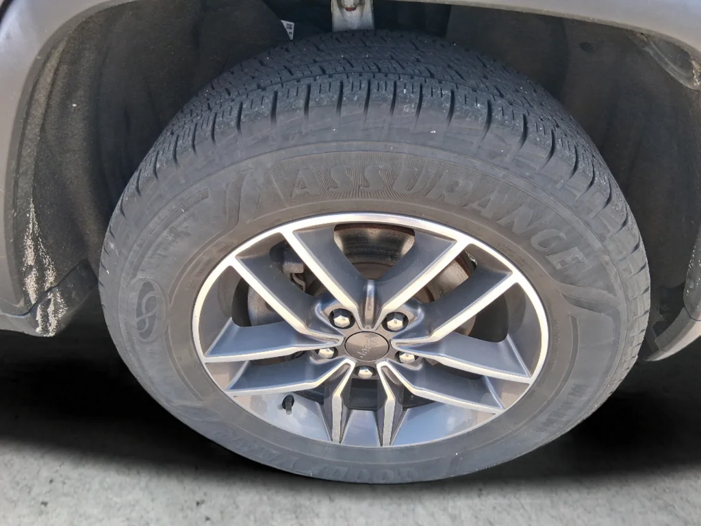 Used 2019 Red Jeep Limited image 9