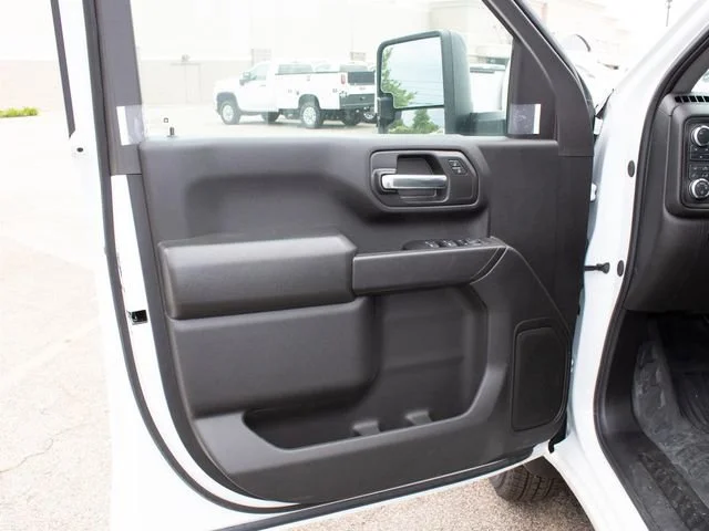 2025 GMC Sierra 3500HD Pro - Photo 7