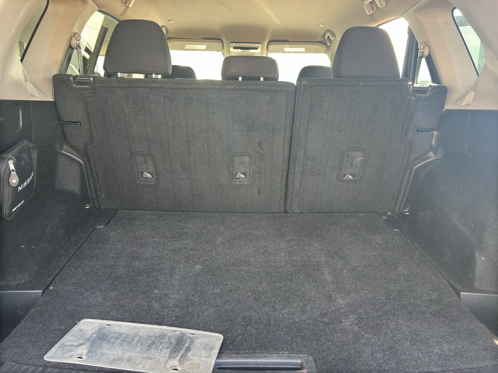 Used 2024 Super Black Nissan SV image 31