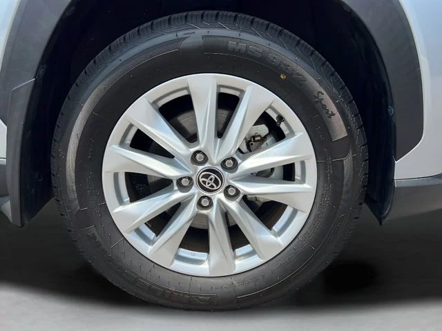 Used 2022 Silver Toyota LE image 24