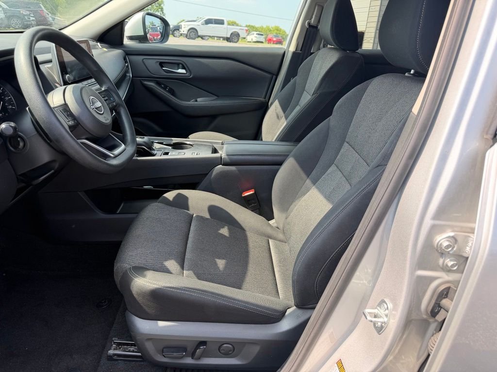 Used 2024 Silver Nissan SV image 15