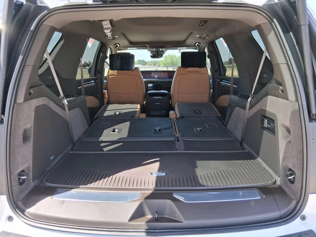 2026 Cadillac Escalade Luxury - Photo 6