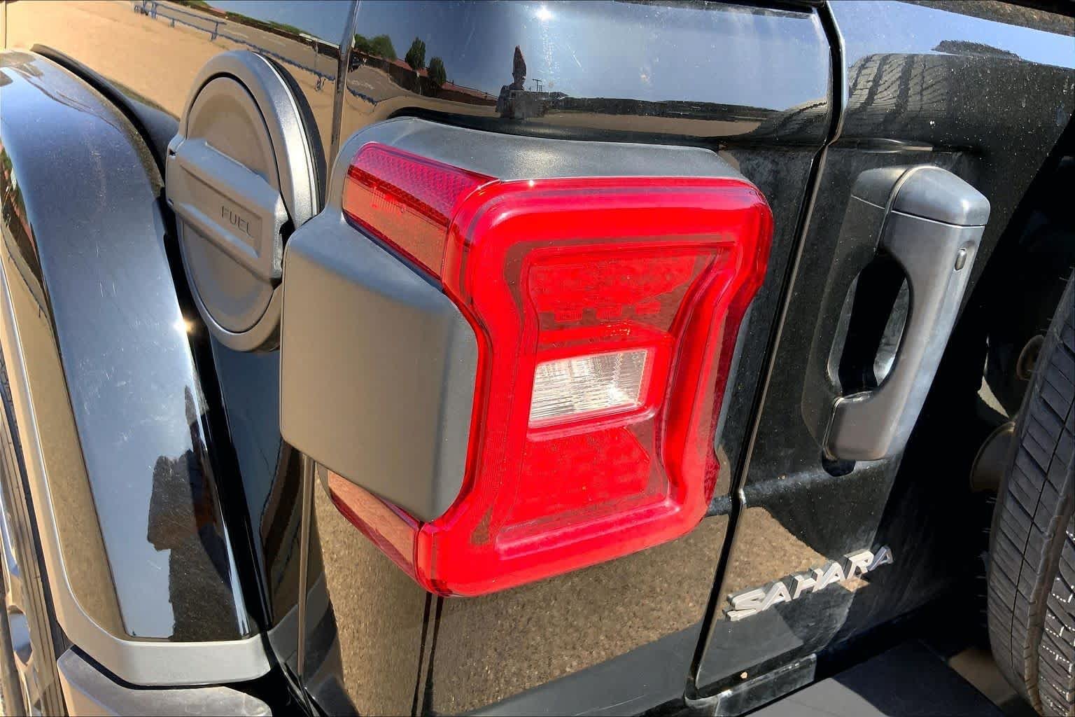 Used 2025 Black Clearcoat Jeep Sahara image 29