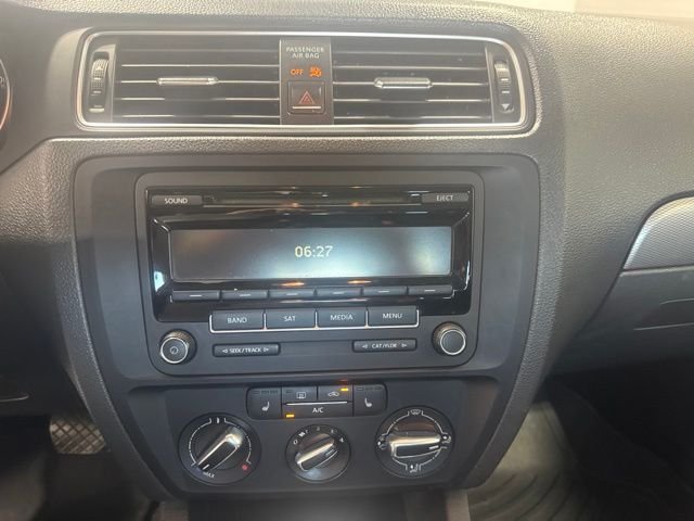 Used 2015 Gray Volkswagen 1.8T SE image 15