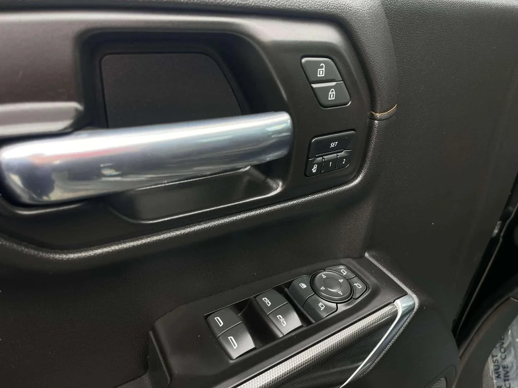 Used 2021 Ebony Twilight Metallic GMC AT4 image 25
