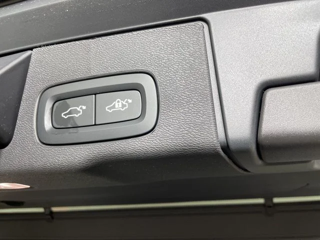 Certified Used 2025 Crystal White Volvo Plus image 17