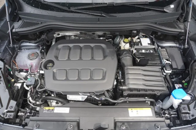New 2026 Platinum Gray Metallic Volkswagen SE image 35