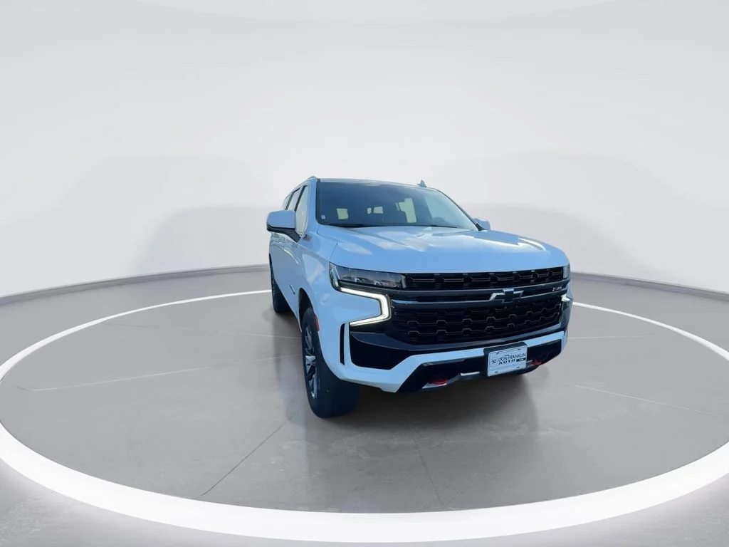 Used 2021 White Chevrolet Z71 image 2