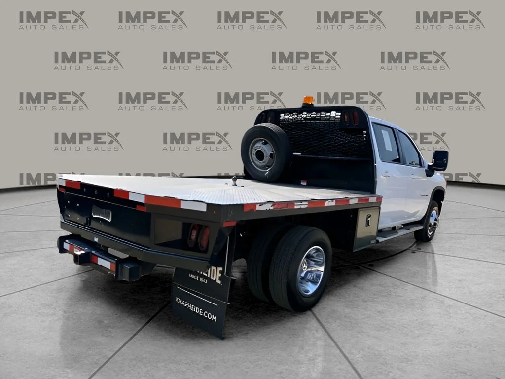 Used 2024 White Chevrolet LT image 6