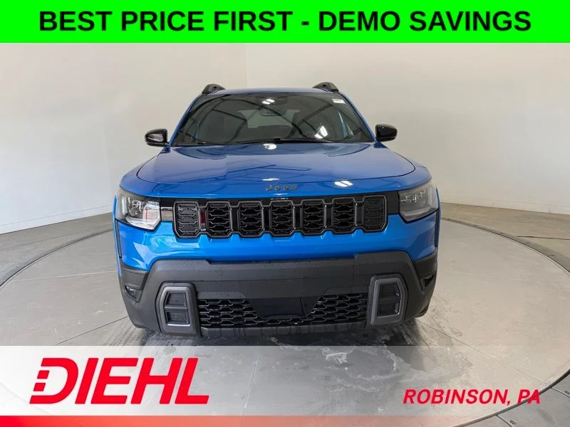 New 2026 Hydro Blue Pearl-Coat Exterior Paint Jeep Limited image 2