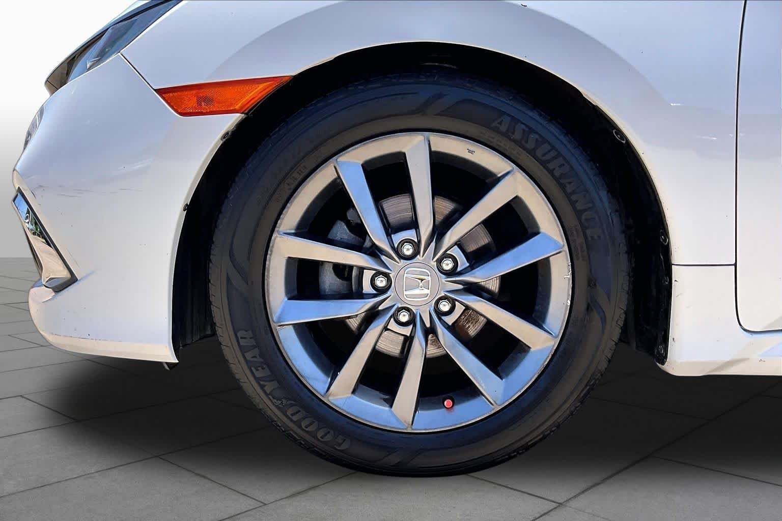 Used 2019 Platinum White Pearl Honda EX-L image 10