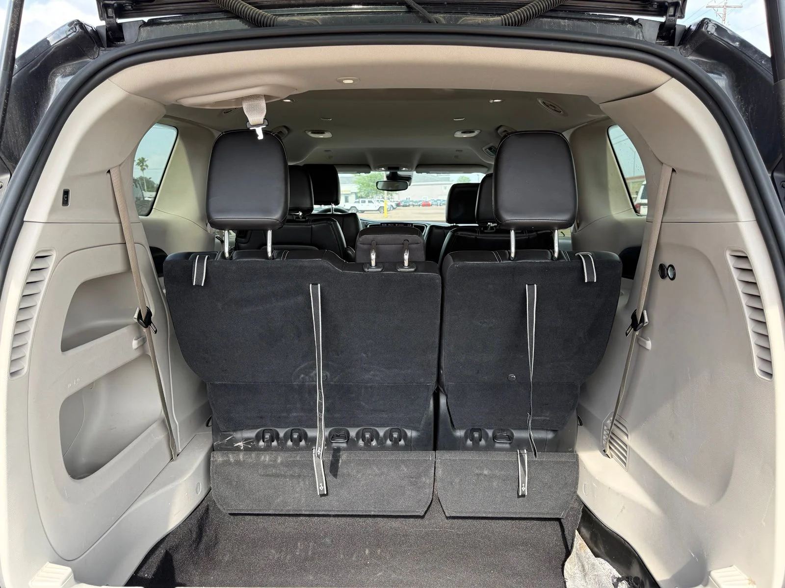 Used 2023 Black Chrysler Touring L image 5