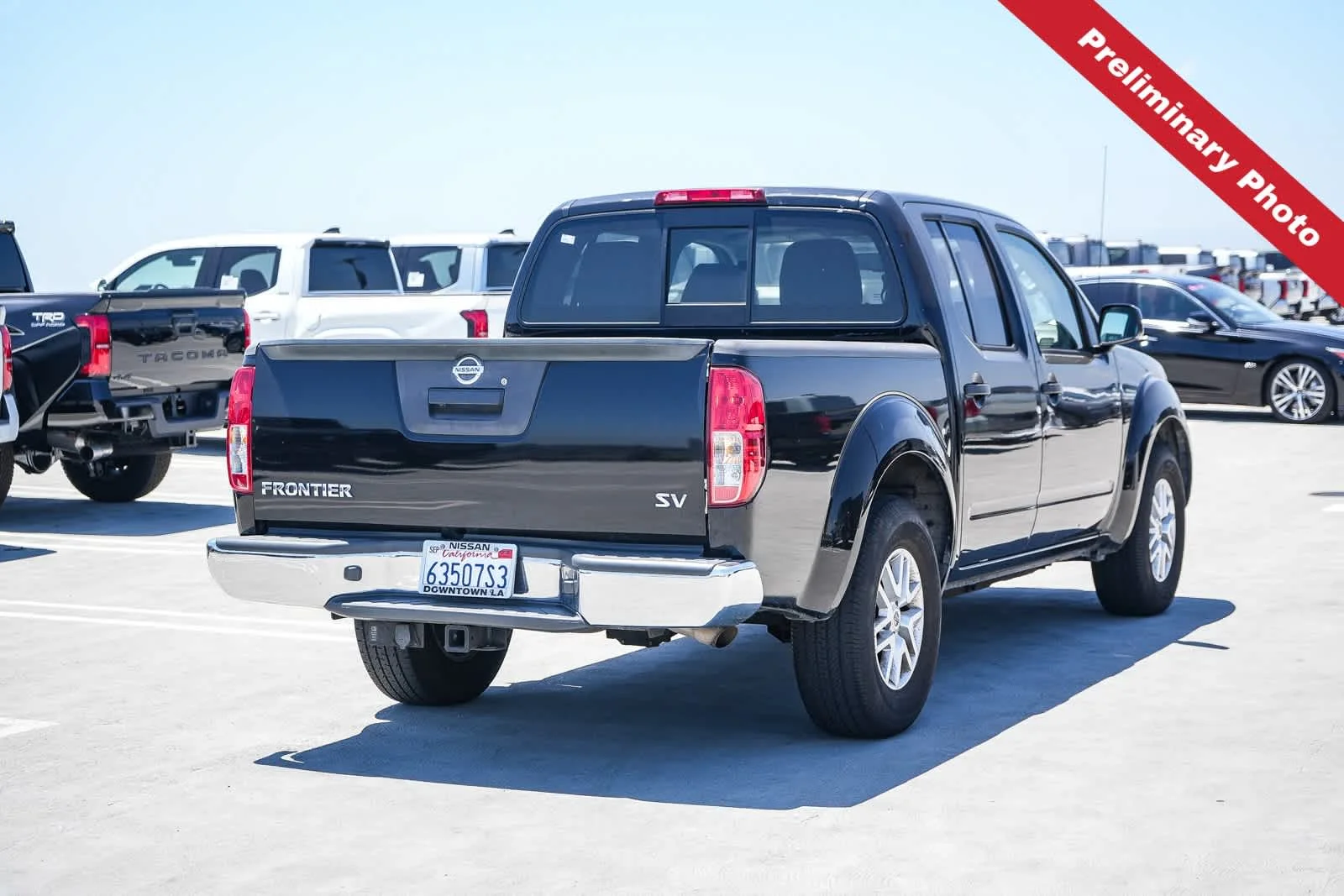 Used 2018 Magnetic Black Nissan SV V6 image 6