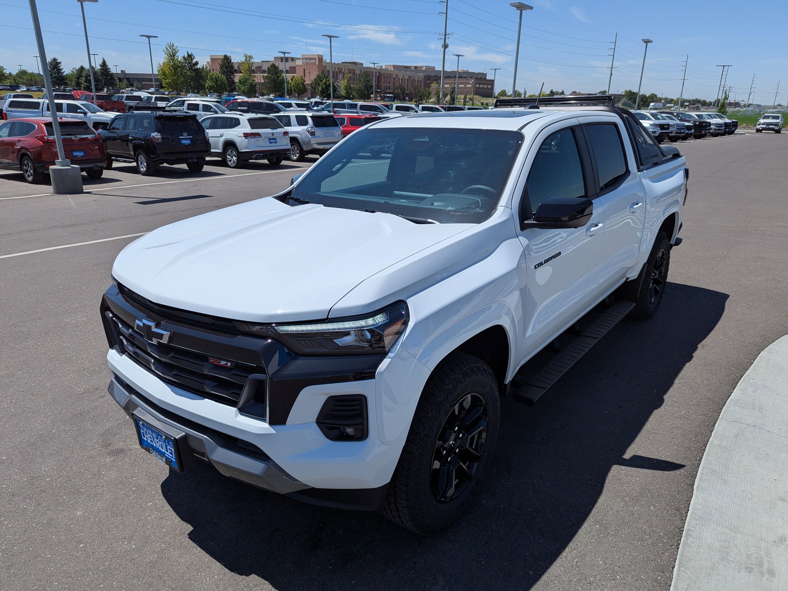 2025 Chevrolet Colorado Z71 - Photo 6