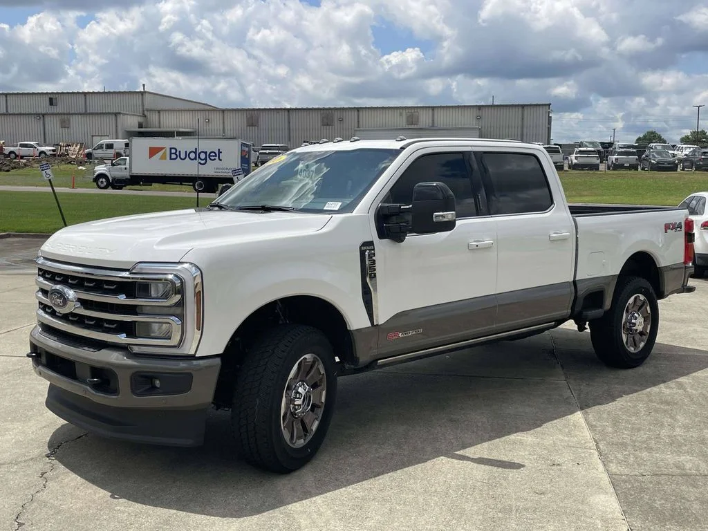 New 2026 Star White Metallic Tri-Coat Ford F-350® King Ranch® image 7