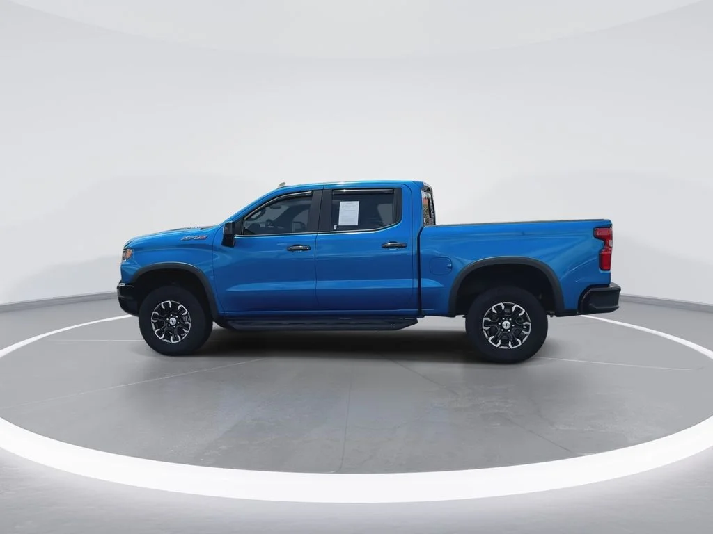 Used 2022 Blue Chevrolet ZR2 image 5