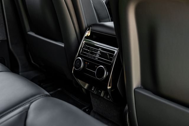 New 2026  Land Rover SE image 47