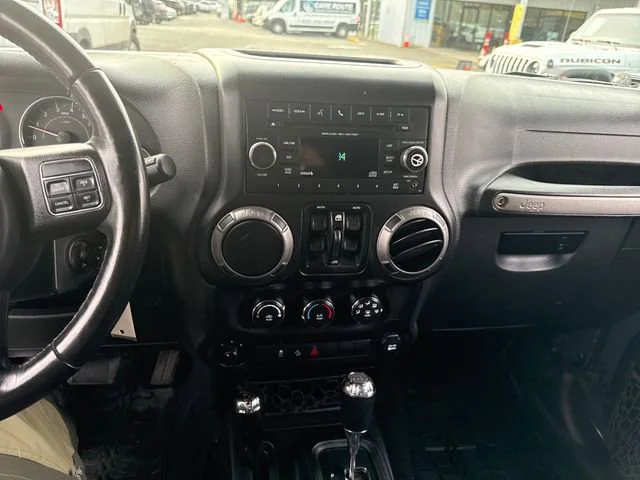 Used 2018 Rhino Clearcoat Jeep Sport S image 22