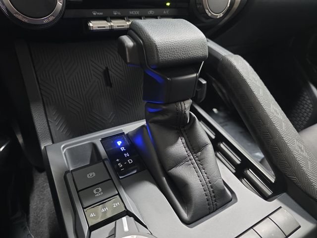 2024 Toyota Tacoma SR5 - Photo 20