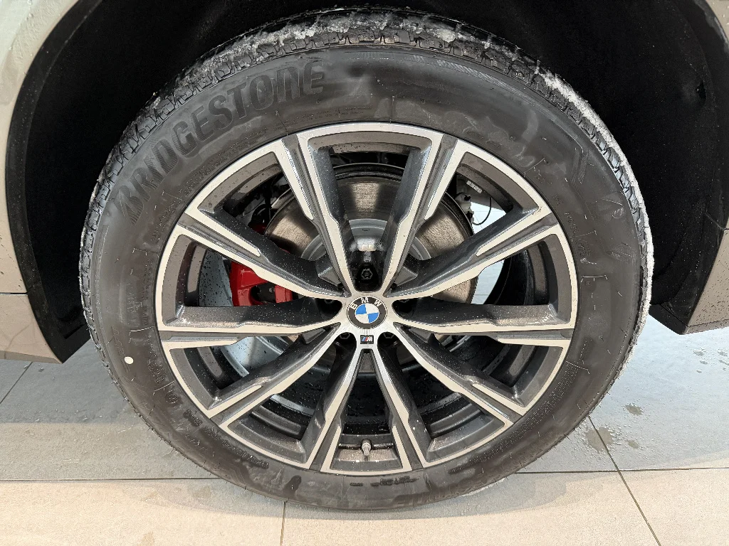New 2026 Manhattan Green Metallic BMW xDrive40i image 7