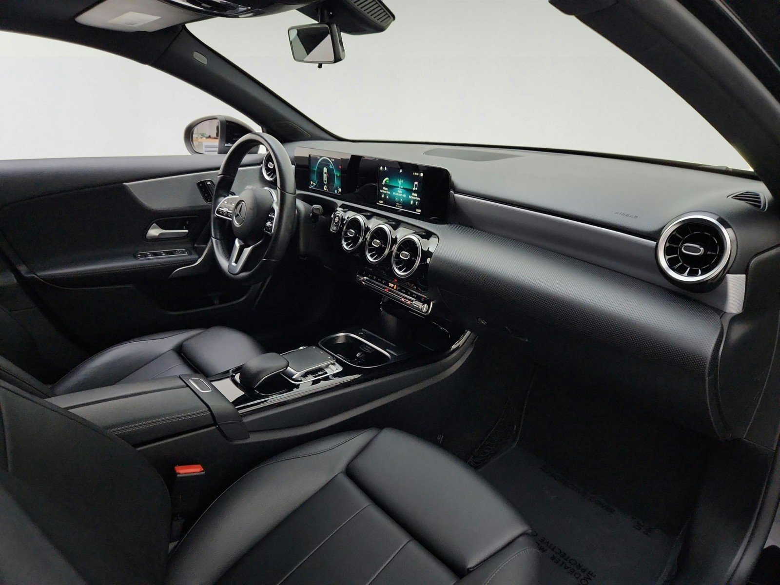 Used 2020 Night Black Mercedes-Benz A 220 image 29