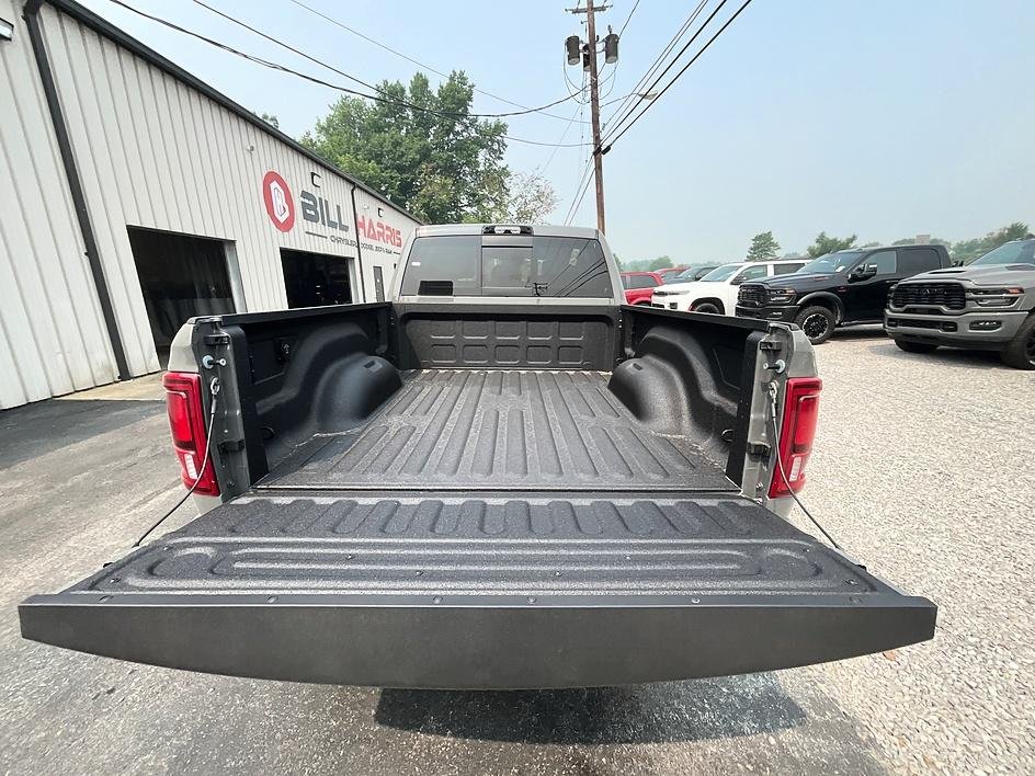 New 2026 Ceramic Gray Clear-Coat Exterior Paint RAM Laramie image 7