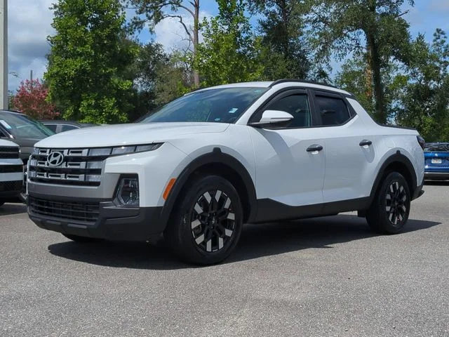 Used 2025 White Hyundai SEL image 2