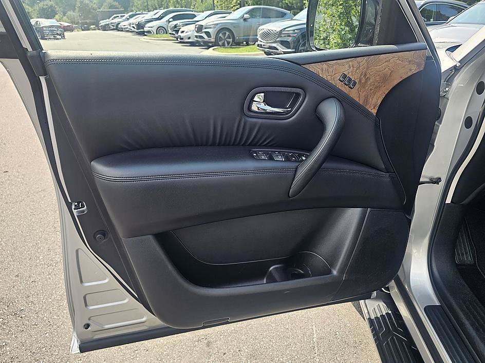 Used 2022 Brilliant Silver Metallic Nissan SL image 9