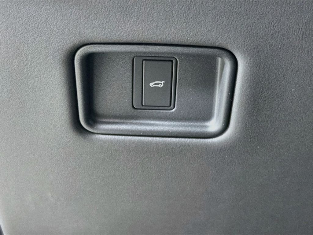 New 2026 Fuji White Land Rover SE 7 Seats image 10