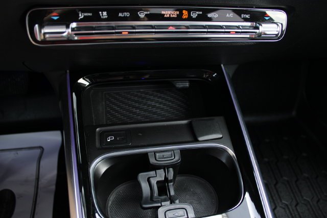 Used 2022 Black Mercedes-Benz GLB 250 image 18