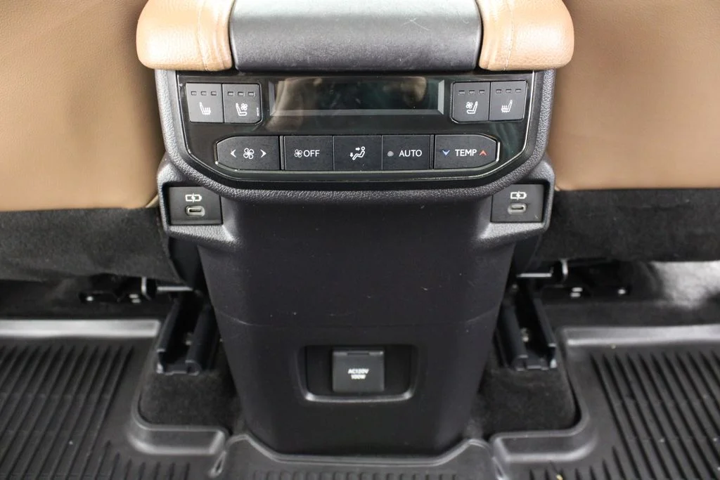 Used 2024 Pearl Toyota Platinum image 18
