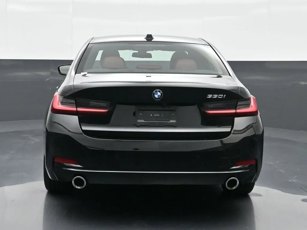 2024 BMW 3 Series 330i - Photo 16