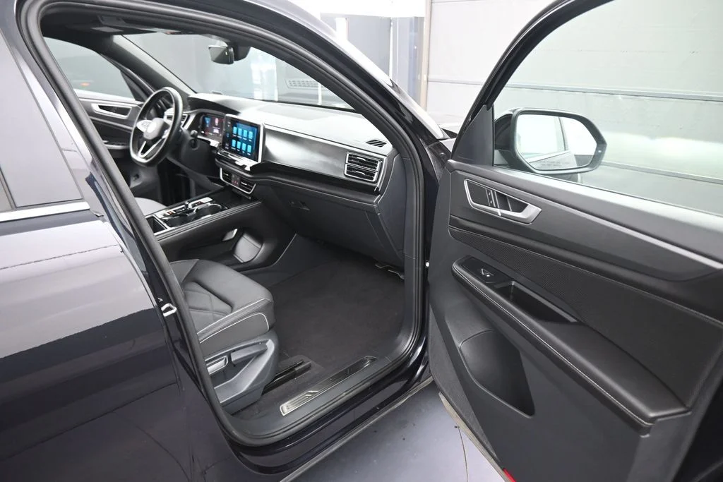 Used 2026 Blue Volkswagen 2.0T SE w/Technology image 46