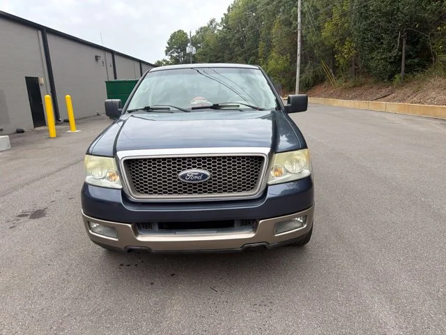 Used 2005  Ford Lariat image 2