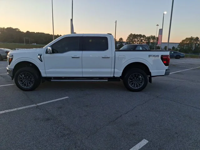 Used 2025 White Ford Lariat image 5