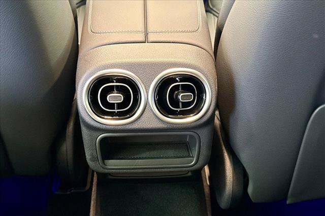 New 2026 Polar White Mercedes-Benz GLC 300 image 53