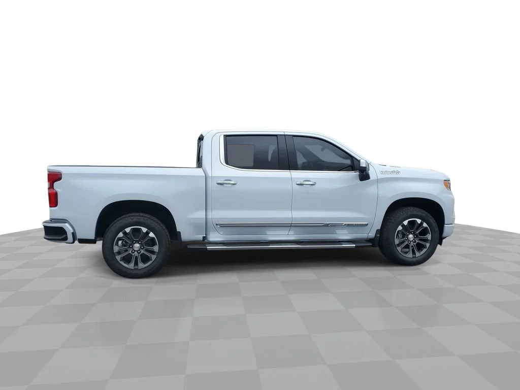 New 2026 Polar White Tricoat Chevrolet High Country image 9