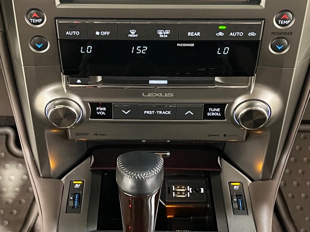Used 2019 Starfire Pearl Lexus 460 image 24