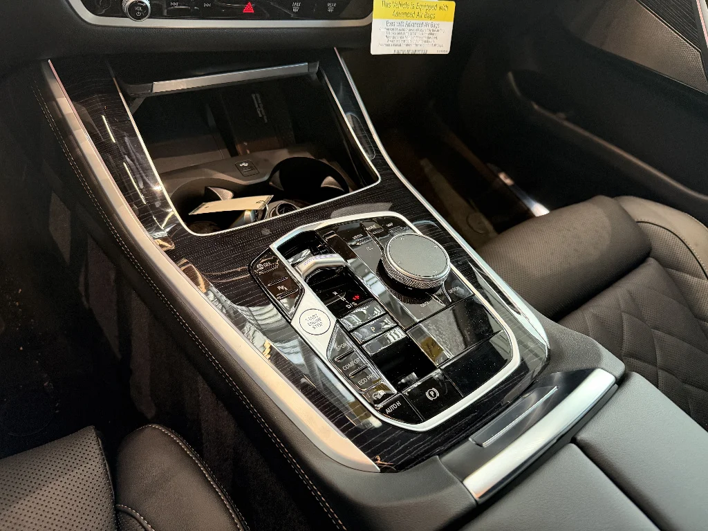 New 2026 Alpine White BMW xDrive40i image 10