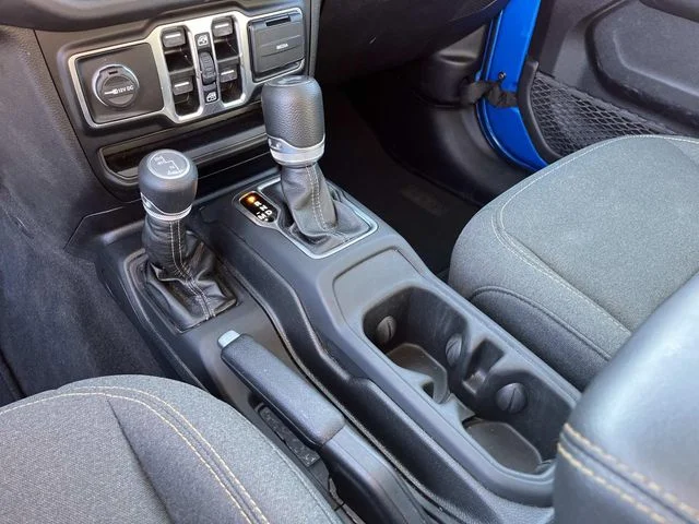 Used 2025 Blue Jeep Sahara image 31