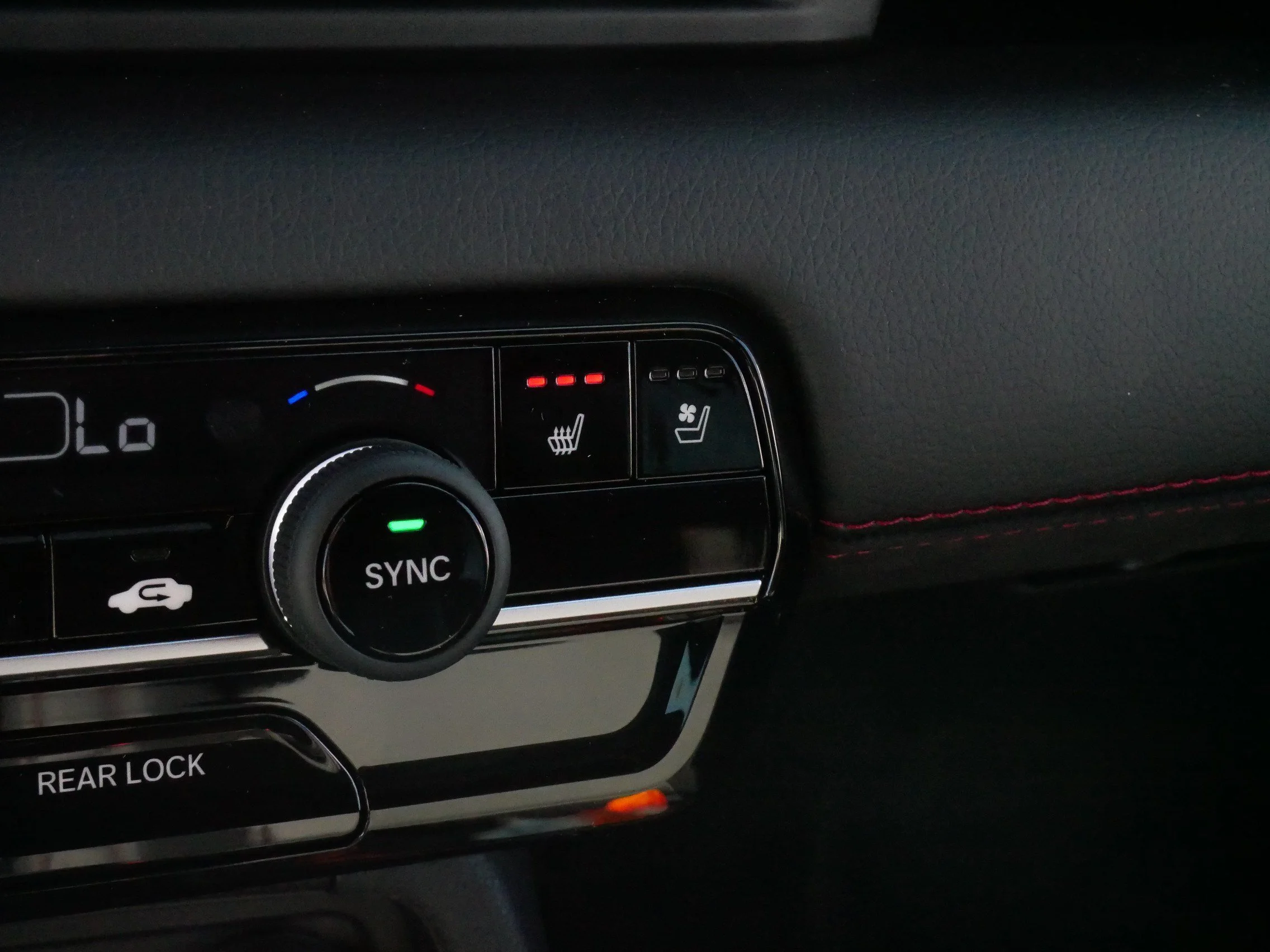 2026 Honda Pilot Black Edition - Photo 31