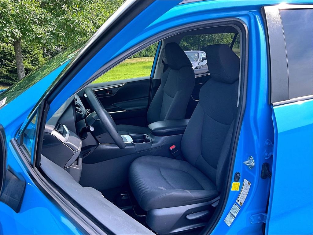 Used 2019 Blue Toyota LE image 10