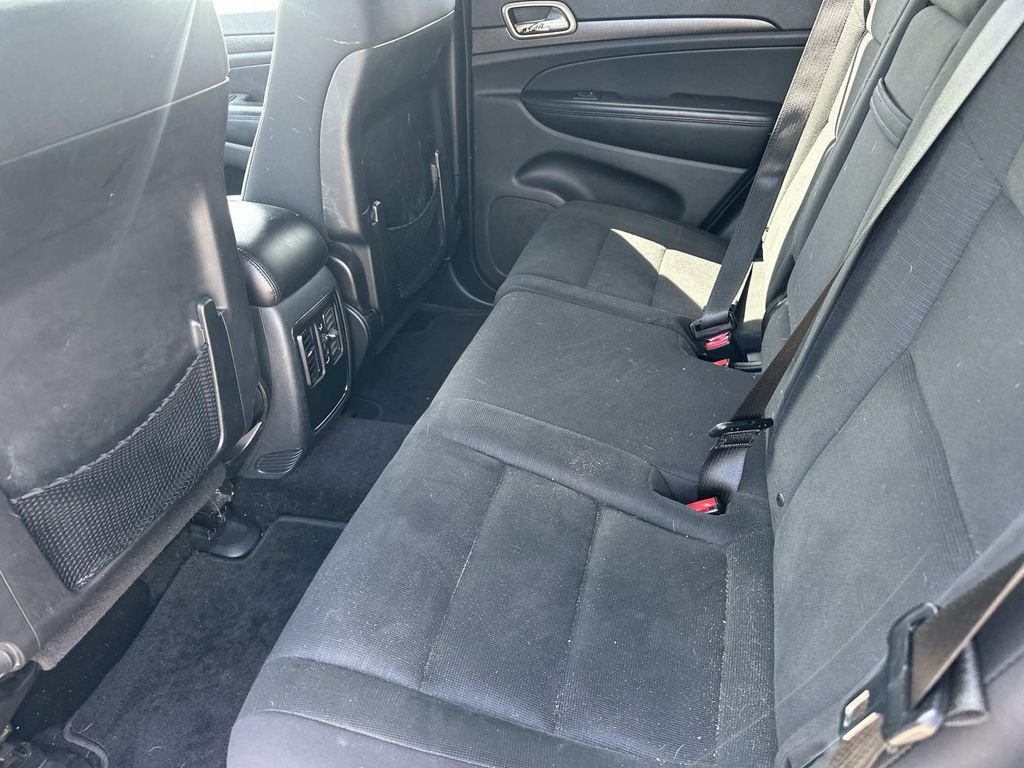 Used 2015 White/off-white Jeep Laredo image 15