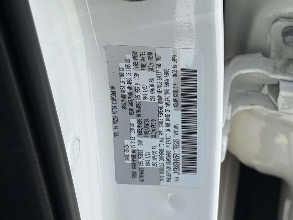 Used 2024 White Mazda Preferred image 33